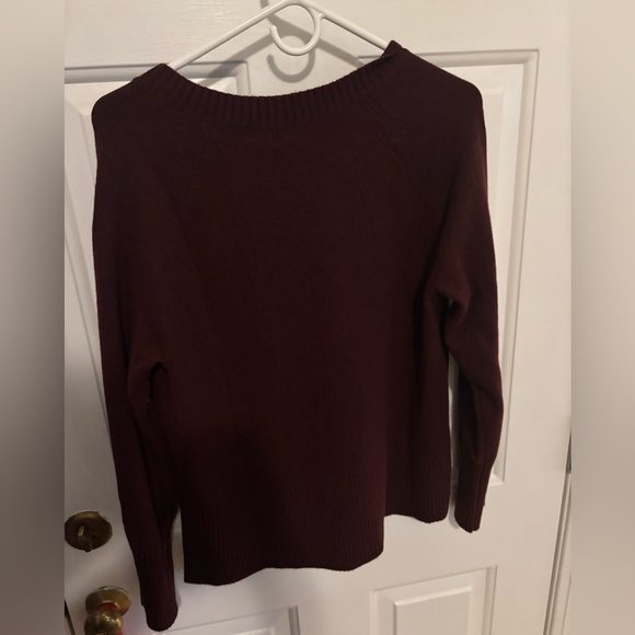Banana Republic Sweaters - NWT Banana Republic Women's Deep Burgundy Crewneck Sweater